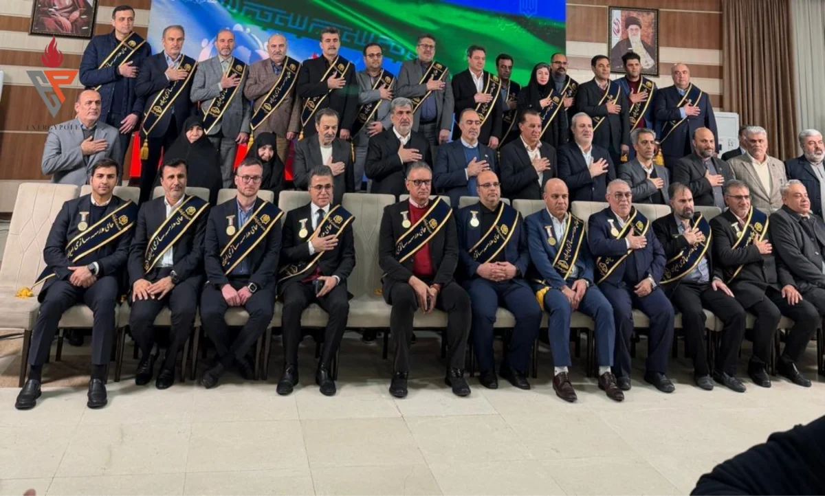 در راستای تحقق عدالت آموزشی و توسعه زیرساخت مدال افتخار «حامی مدرسه‌سازی ایران» به شرکت پتروشیمی فن‌آوران اهدا شد