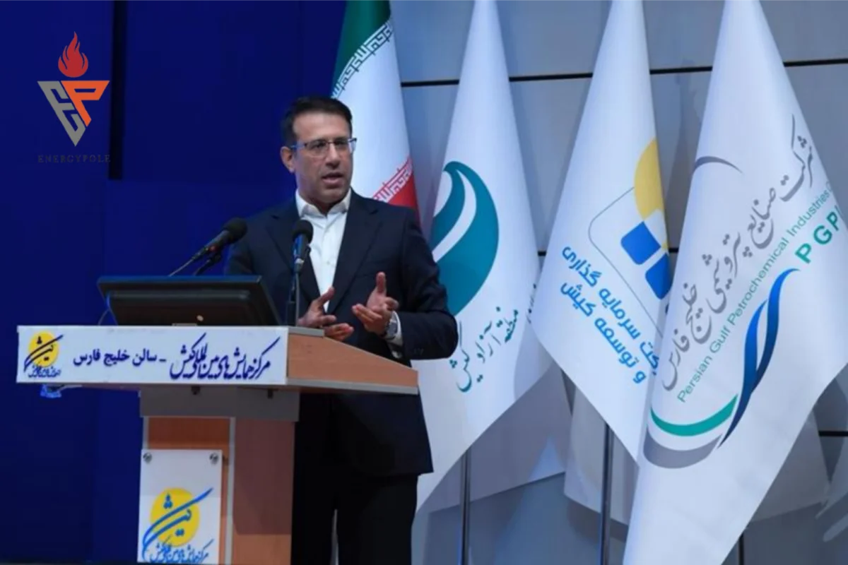 حسین‌زاده در آیین افتتاحیه سومین رویداد ایران پتروکم: امیدوارم تفاهم و تعریف مشترکی در مورد پتروپالایشگاه‌ها ایجاد شود/ باید استراتژی‌های تولید صنعت پتروشیمی با استفاده از ظرفیت فناورانه تغییر کند