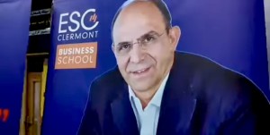 برگزاری دوره های تخصصی از طریق سمینار های کوتاه مدت 