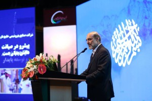  مدیرعامل شرکت صنایع پتروشیمی خلیج‌فارس خبر داد هلدینگ خلیج‌فارس به افزایش ۴۰۰ هزار بشکه‌ای تولید نفت کمک می‌کند