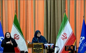 نشست خبری سخنگوی دولت چهاردهم در پالایشگاه فاز ۱۴ پارس جنوبی