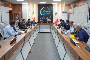 در بازدید مدیر حراست، حفاظت و امنیت گروه صنایع پتروشیمی خلیج‌فارس از شرکت پالایش گاز هویزه مطرح شد: تعامل سازنده؛ رویکرد جدید حراست و حفاظت گروه خلیج‌فارس/ هر واحد تولیدی، سنگری در جنگ اقتصادی