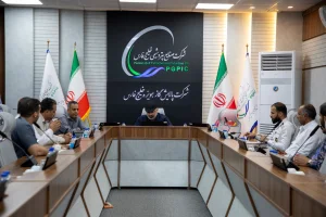 دیدار مدیر امور حراست، حفاظت و امنیت پالایش گاز هویزه خلیج‌فارس با نمایندگان کارگری