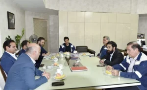  دیدار مدیران شعب بانک قرض‌الحسنه مهر ایران با مدیرعامل پتروشیمی تبریز